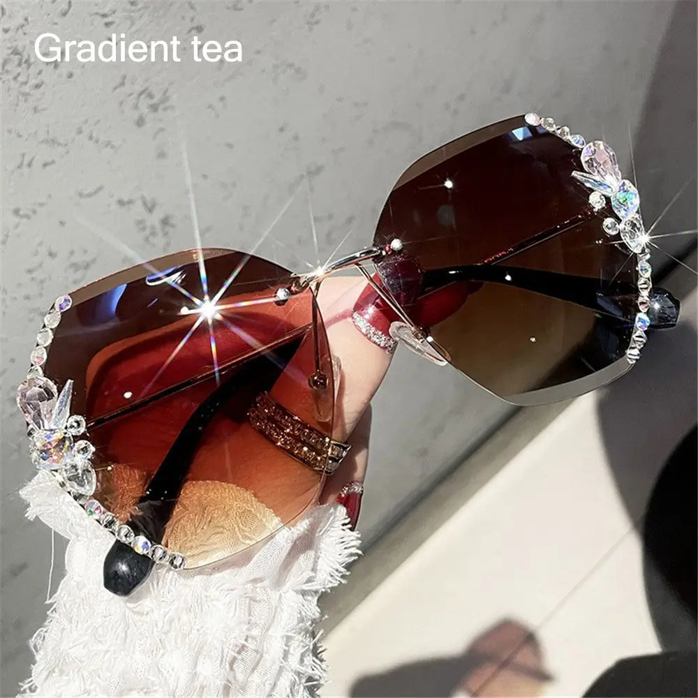 New Fashion Female Eyewear Cutting Lens Rimless Sunglasses Gradient Rhinestone Sunglasses Women Sun Glasses